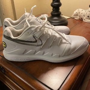 Nike Federer Tour Vapor Mens size 11.5